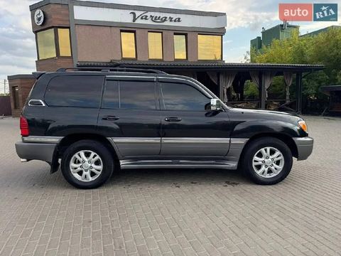 Lexus LX