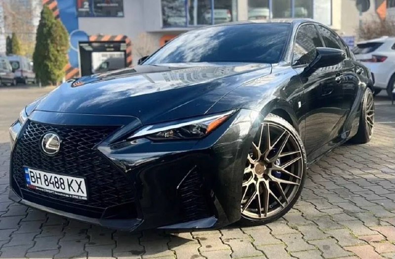 Lexus IS — фото 1
