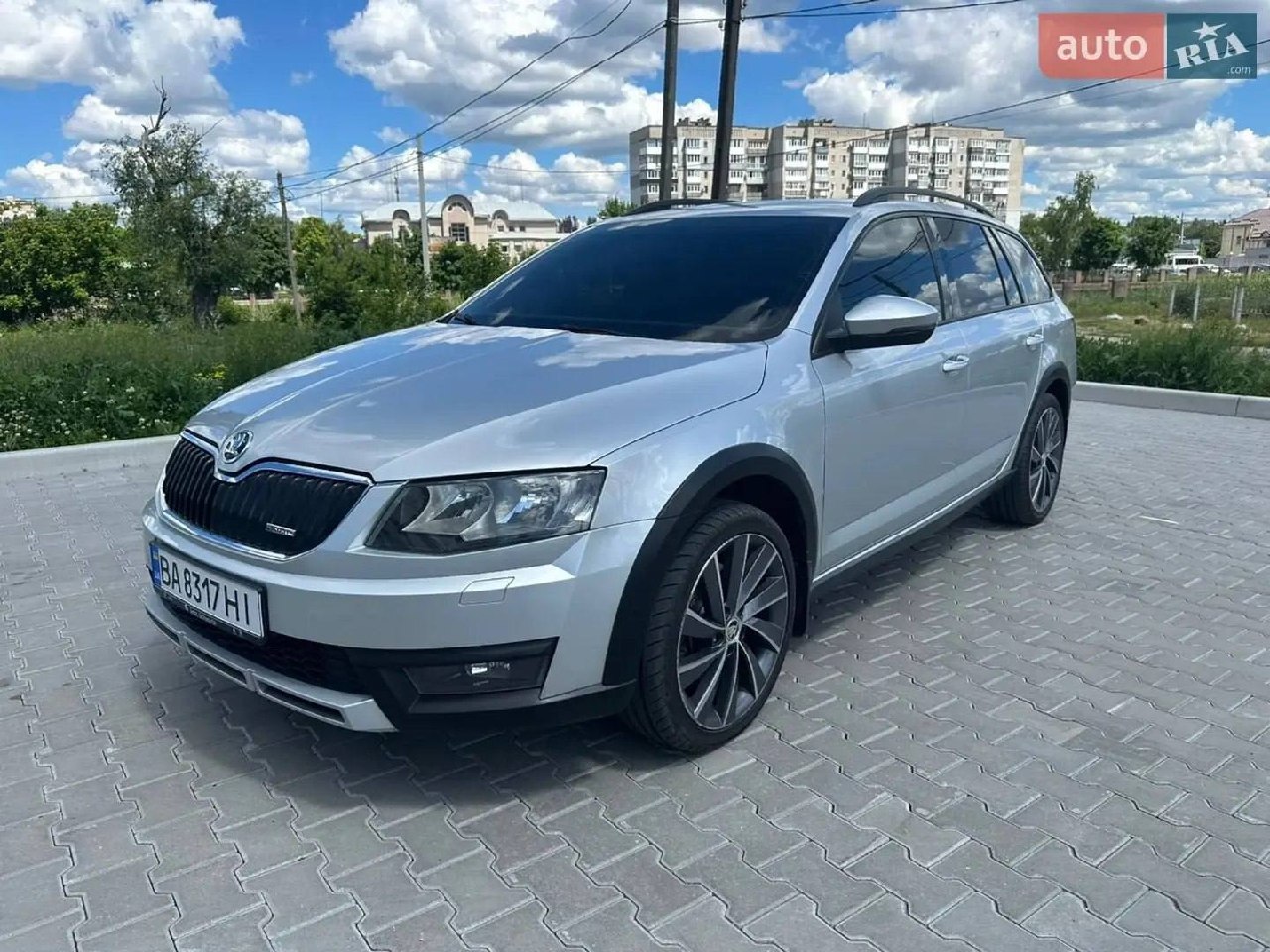 Škoda Octavia Scout — фото 1