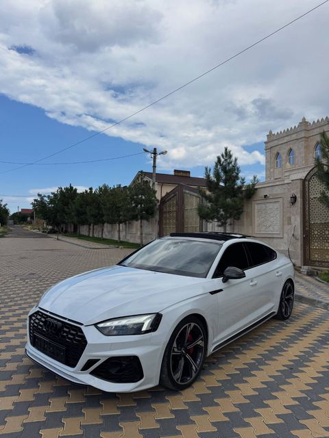 Audi RS5 — фото 1