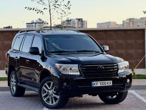 Toyota LAND CRUISER 200 4.5D