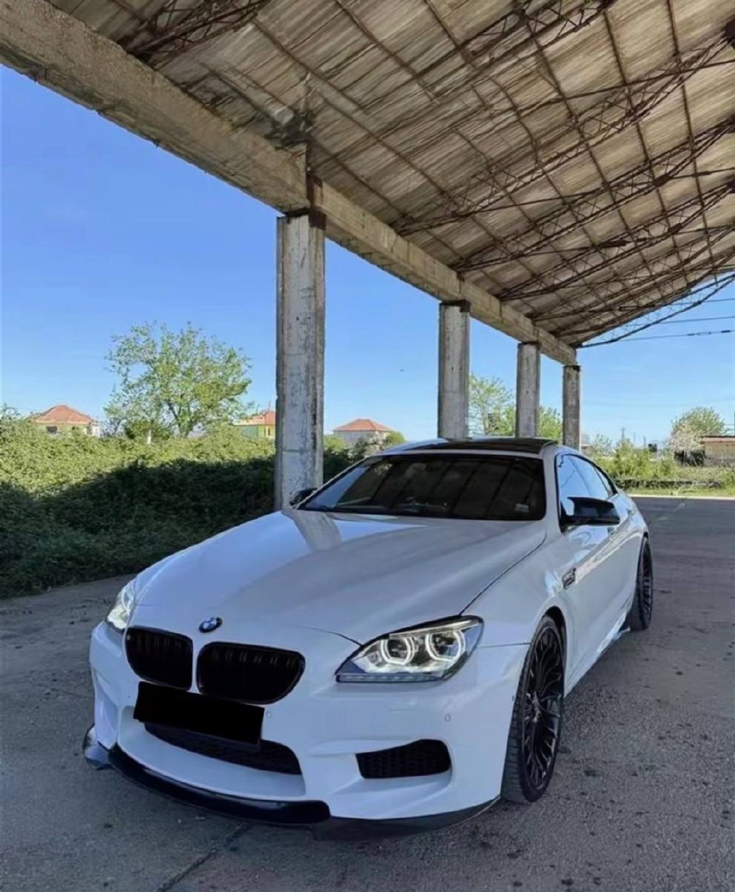 BMW 6 Series — фото 1