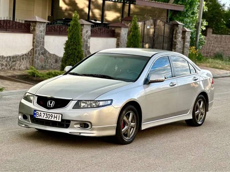 Honda Accord — фото 1