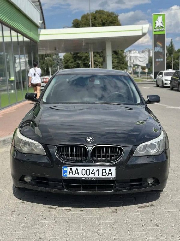 BMW 5 Series — фото 1
