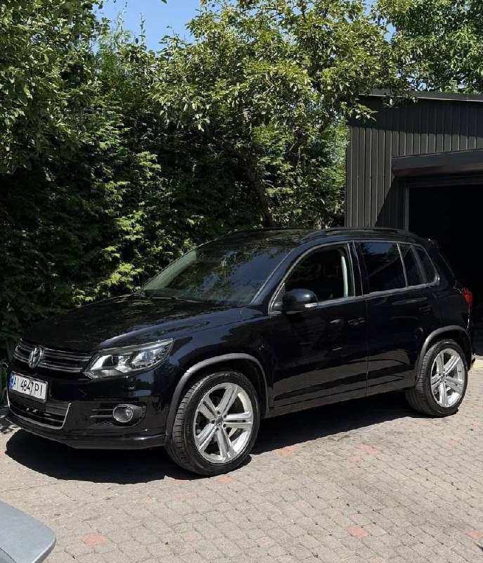 Volkswagen Tiguan — фото 1
