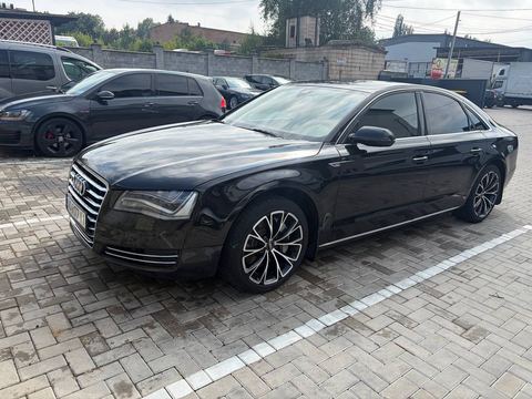 Audi A8