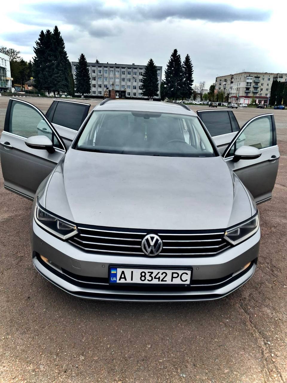 Volkswagen Passat — фото 1