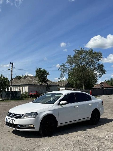 Volkswagen Passat B7 — фото 1