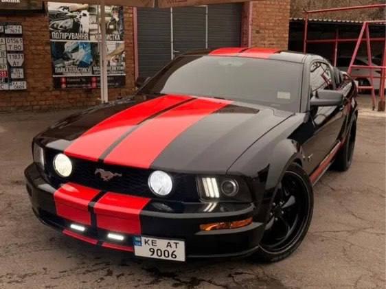 Ford Mustang — фото 1