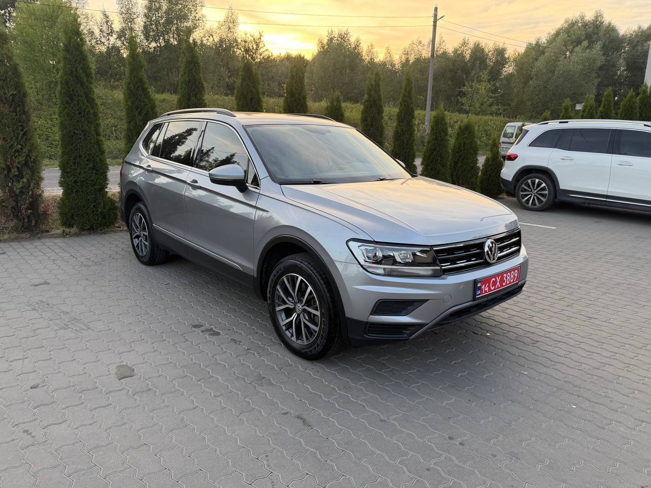 Volkswagen Tiguan — фото 1