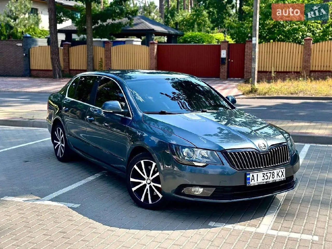 Škoda Superb — фото 1