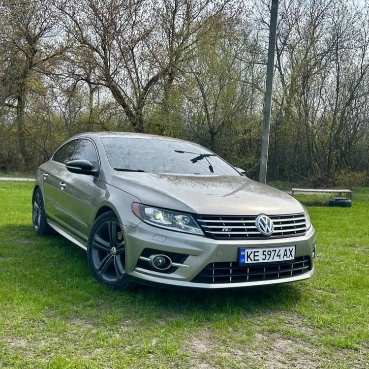 Volkswagen Passat CC — фото 1