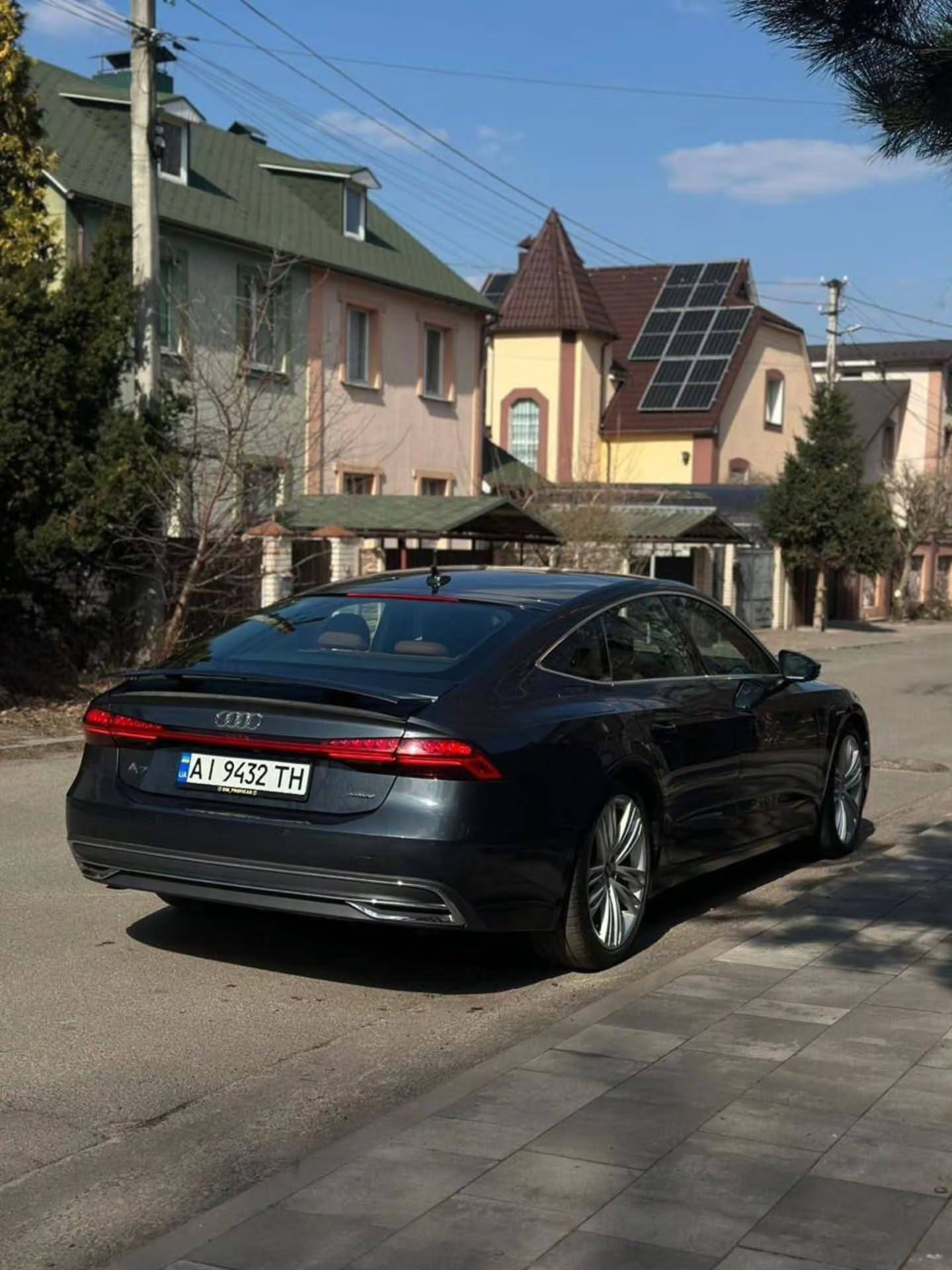 Audi A7 — фото 1