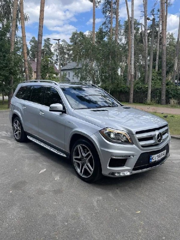 Mercedes-Benz GL550 — фото 1