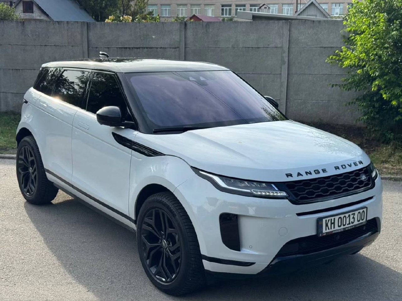 Land Rover Evoque — фото 1