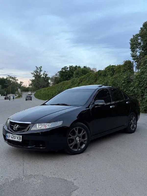 Honda Accord — фото 1