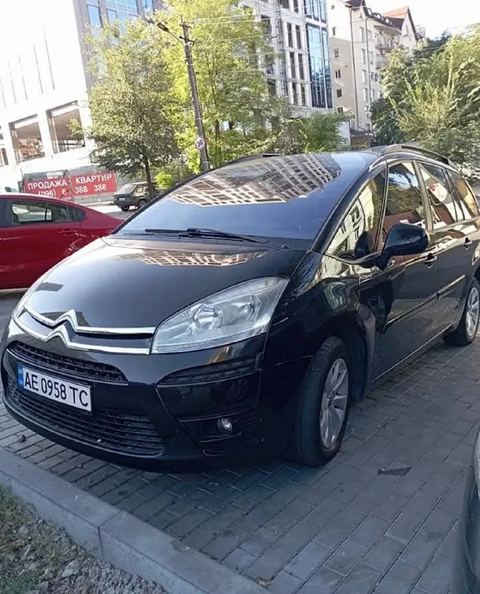 Citroen C4 Picasso — фото 1
