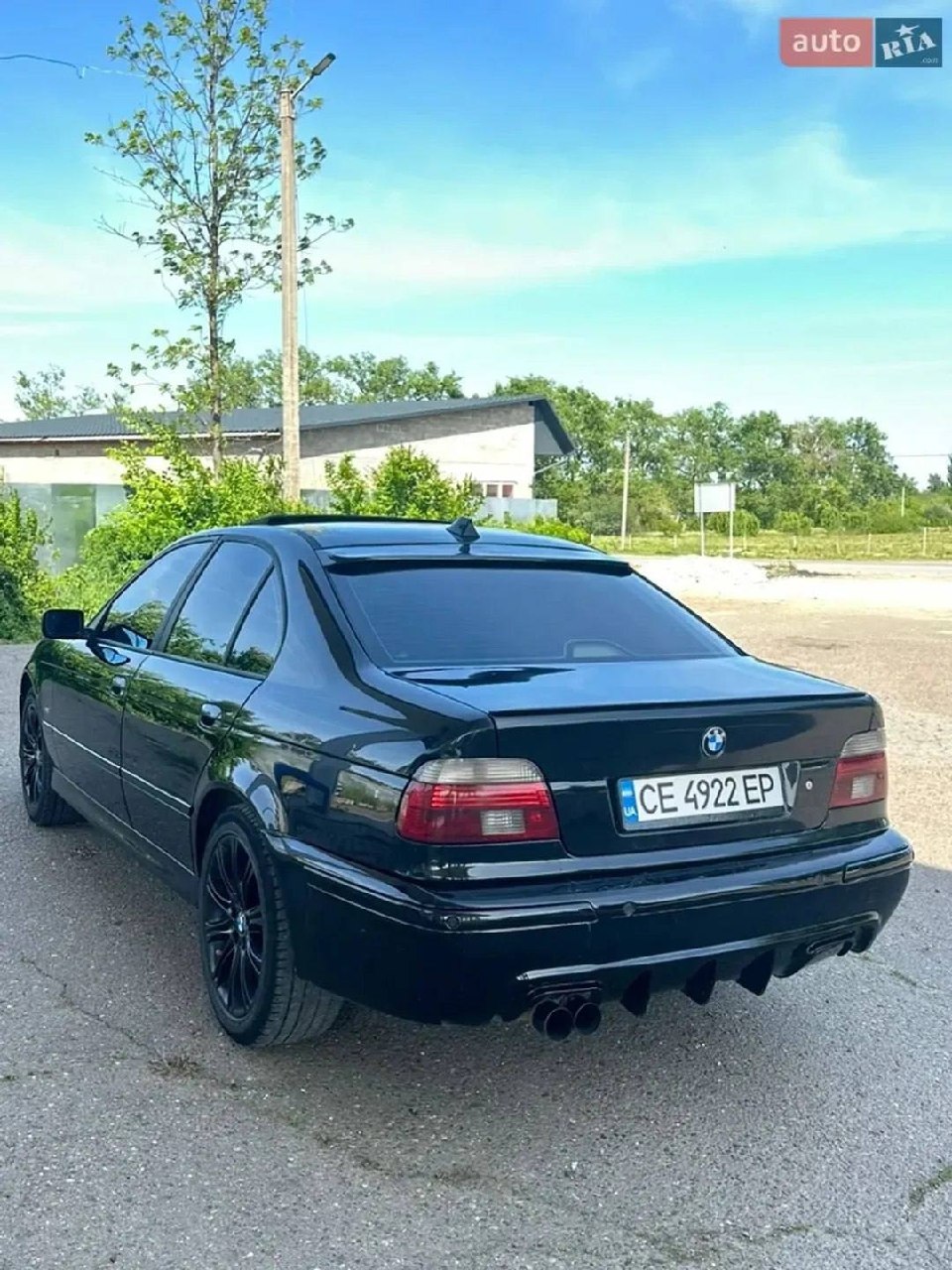 BMW 5 Series — фото 1