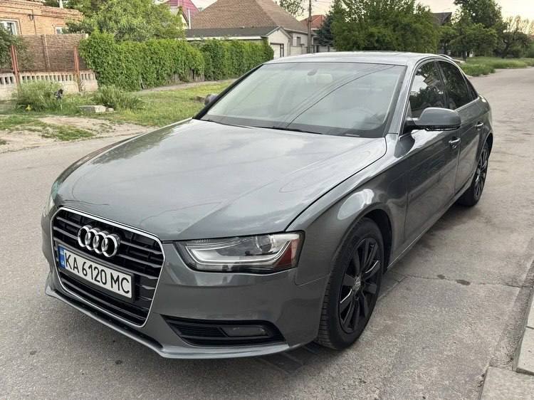 Audi A4 — фото 1