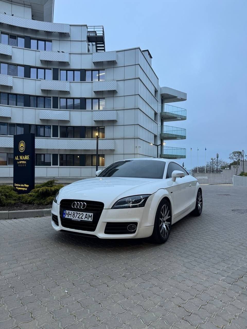 Audi TT — фото 1