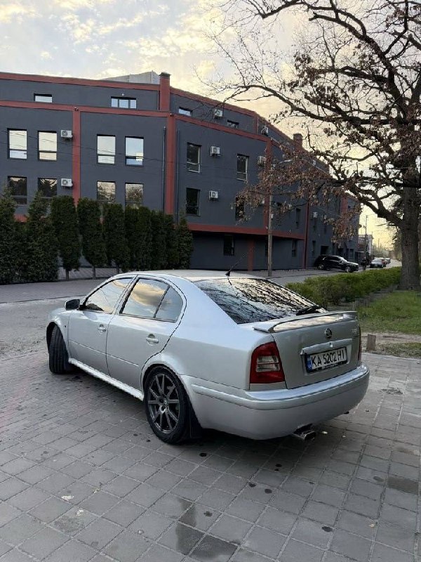 Škoda Octavia Tour VRS — фото 1