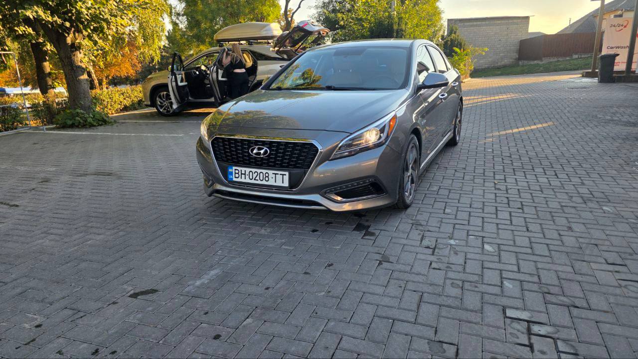 Hyundai Sonata Hybrid — фото 1