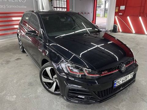 Volkswagen Golf GTI