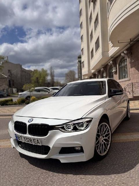 BMW 328i