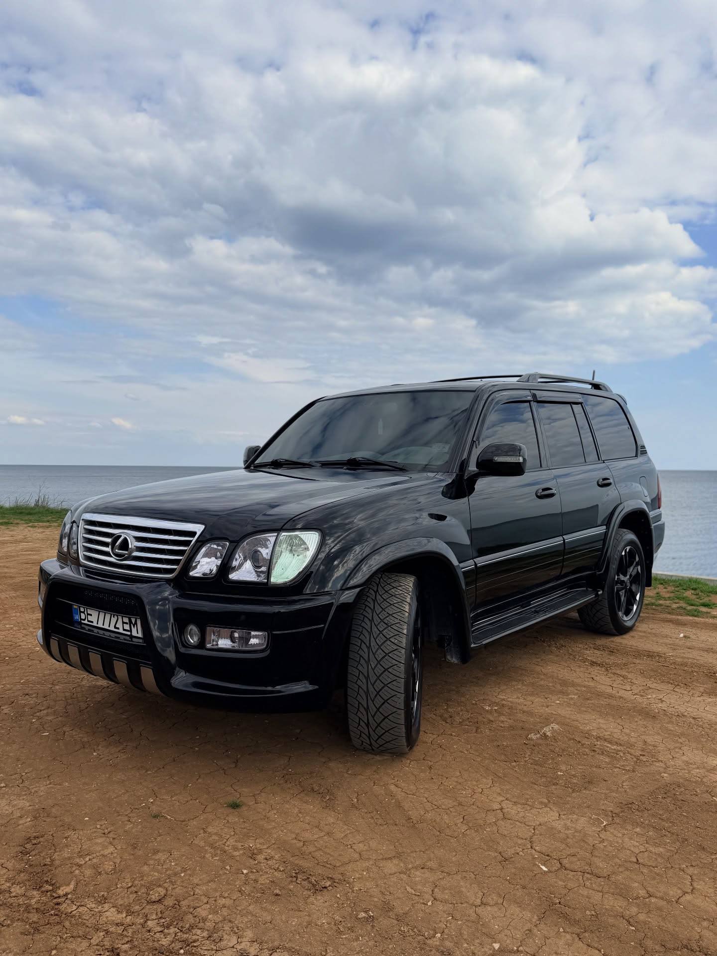 Lexus LX — фото 1