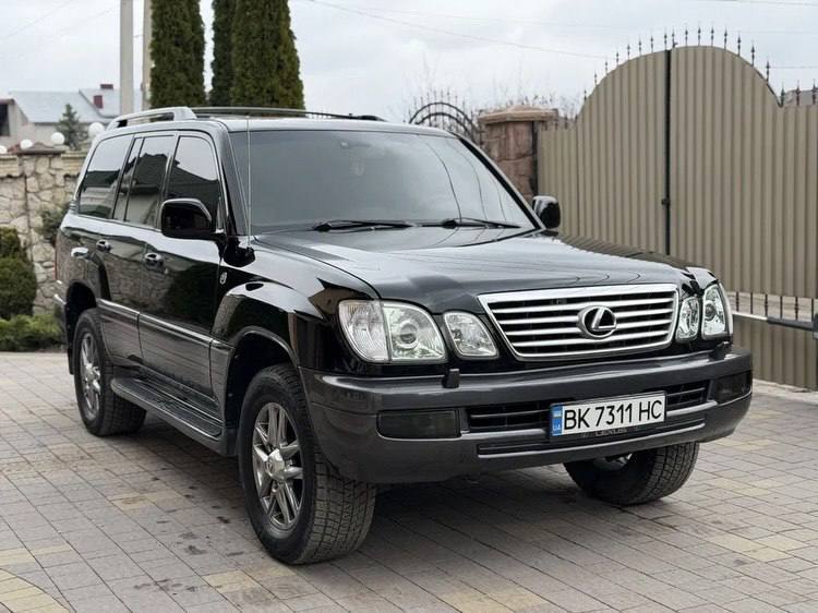 Lexus LX — фото 1
