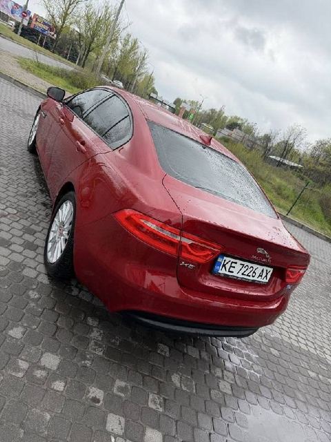 Jaguar XE