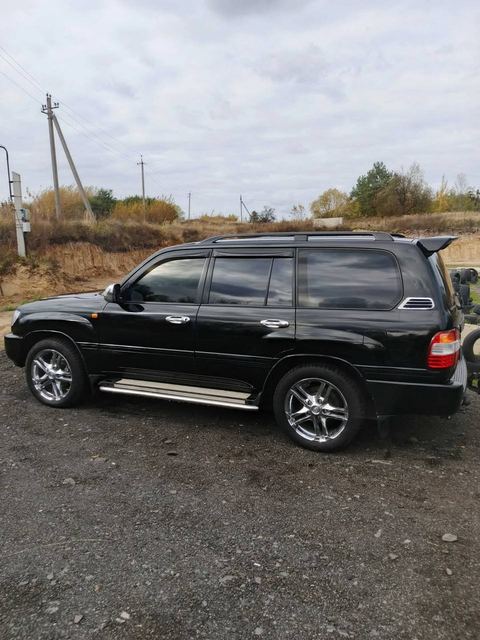 Toyota Land Cruiser 100