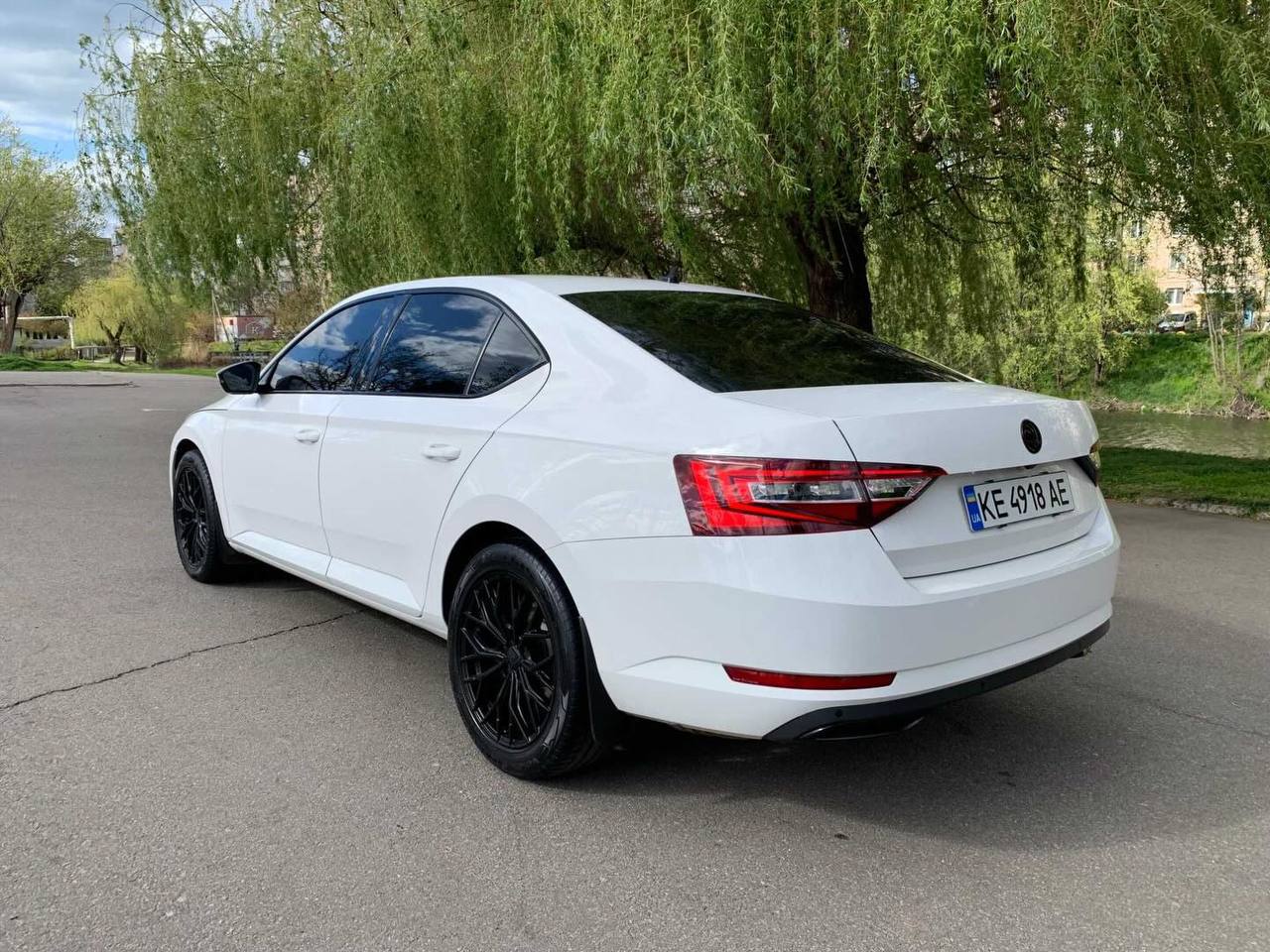Škoda Superb — фото 1