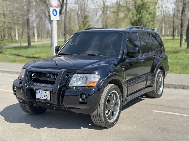 Mitsubishi Pajero Wagon — фото 1