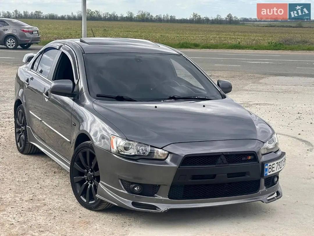 Mitsubishi Lancer — фото 1