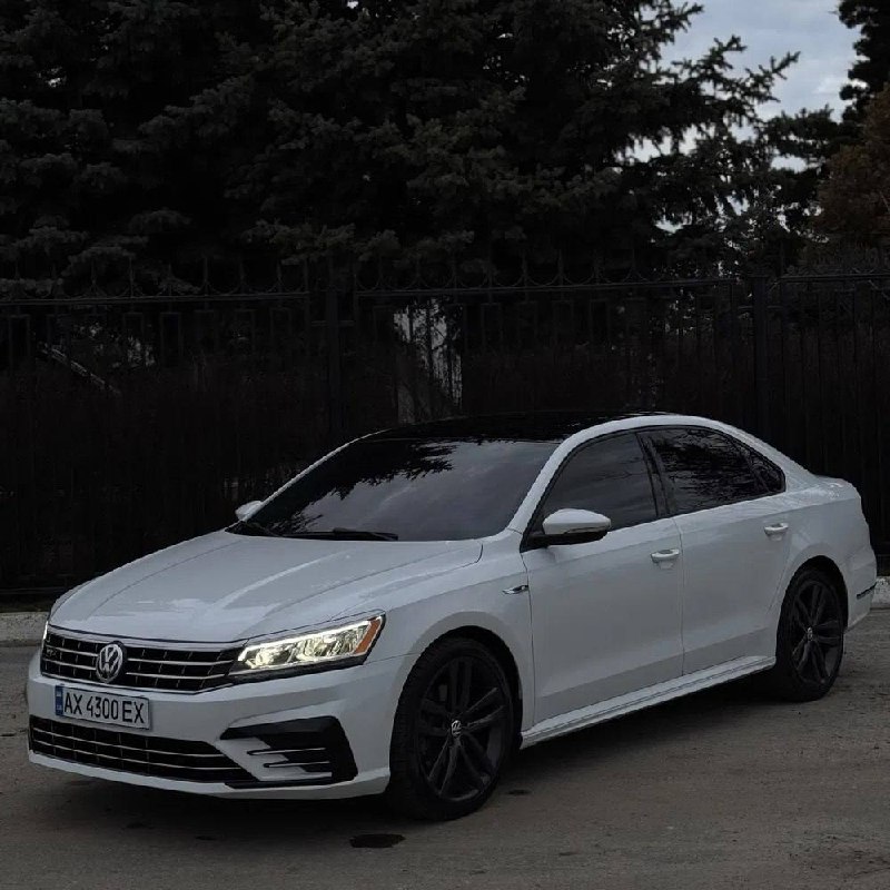 Volkswagen Passat — фото 1