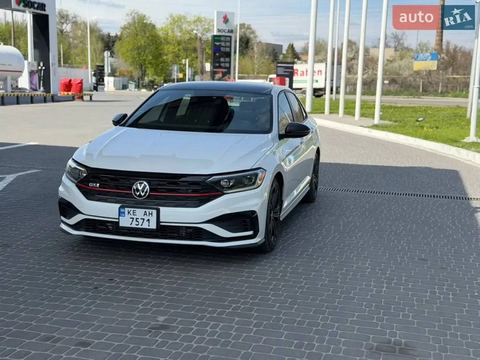 Volkswagen Jetta GLI