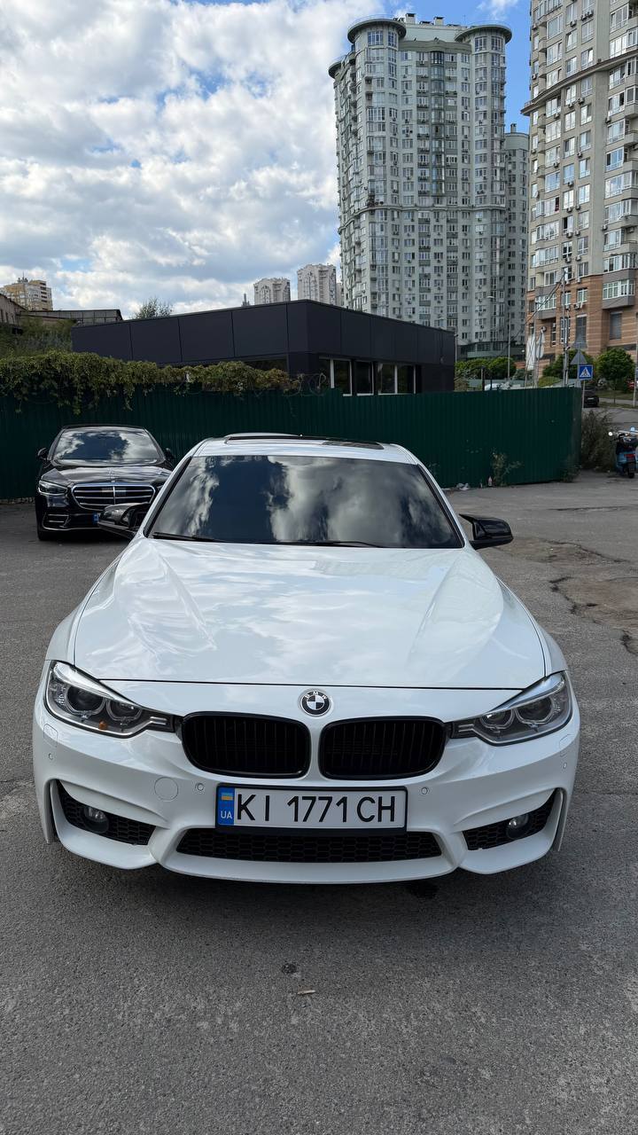BMW 328i — фото 1