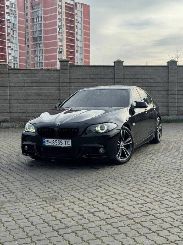 BMW 535i — фото 1