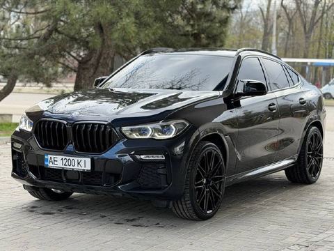 BMW X6 M50I