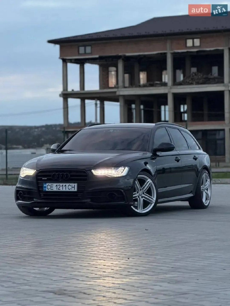 Audi A6 — фото 1