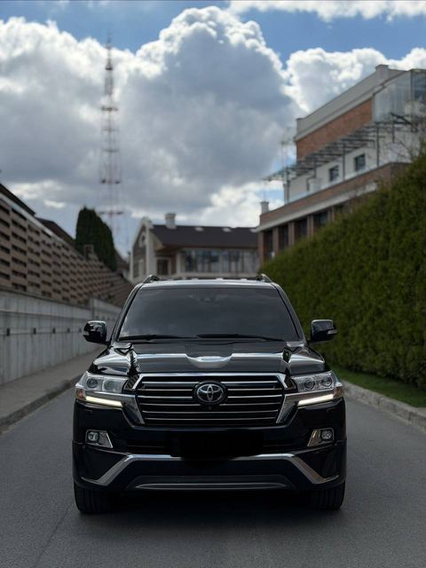 Toyota Land Cruiser 200