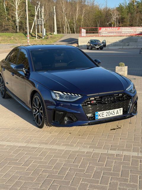 Audi S4