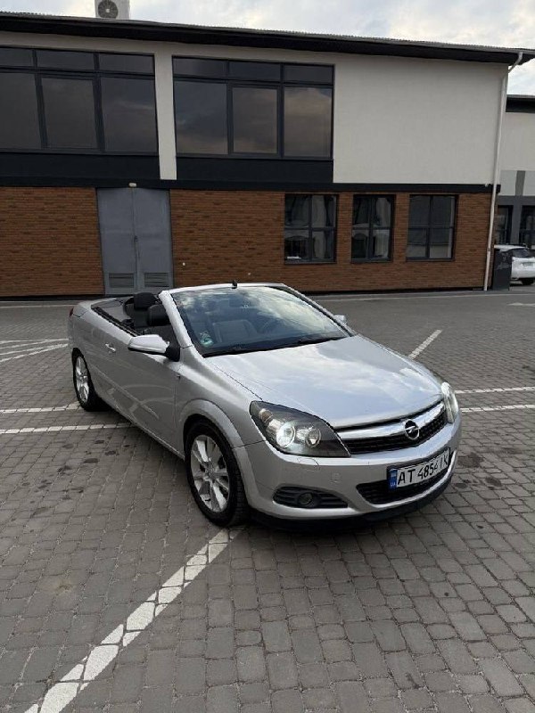 Opel Astra — фото 1