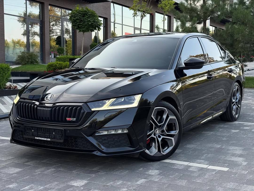 Škoda Octavia A8 RS — фото 1