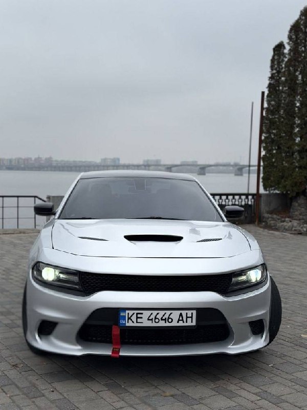 Dodge Charger — фото 1