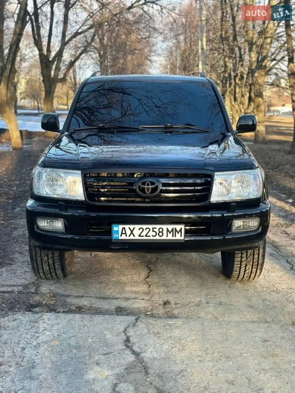 Toyota Land Cruiser 100 — фото 1