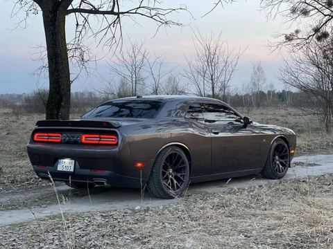 Dodge Challenger