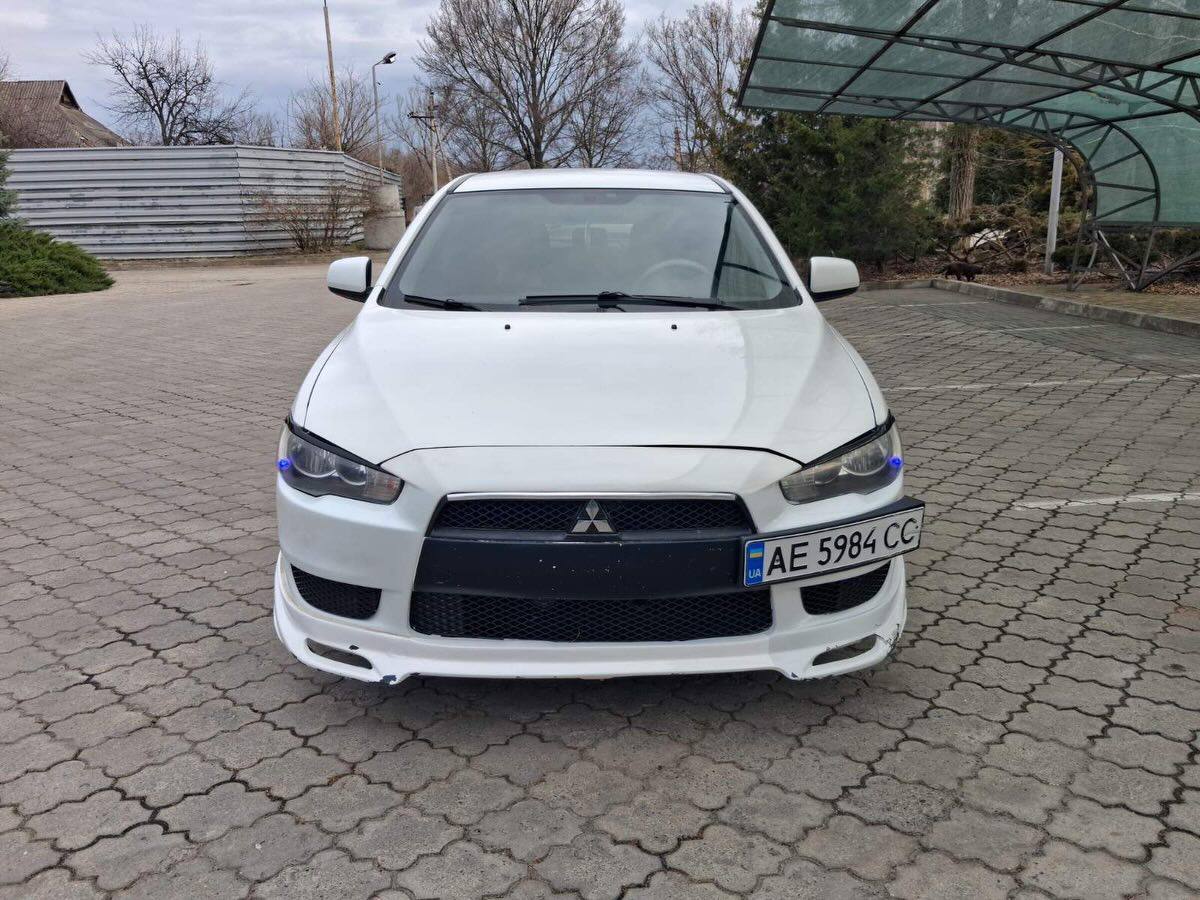 Mitsubishi Lancer X — фото 1