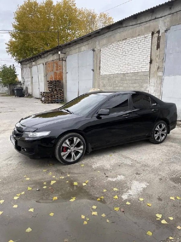 Honda Accord — фото 1